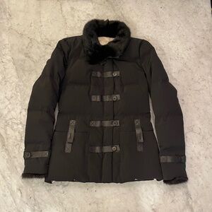 Valentino insulated jacket with fur collar - Size 2